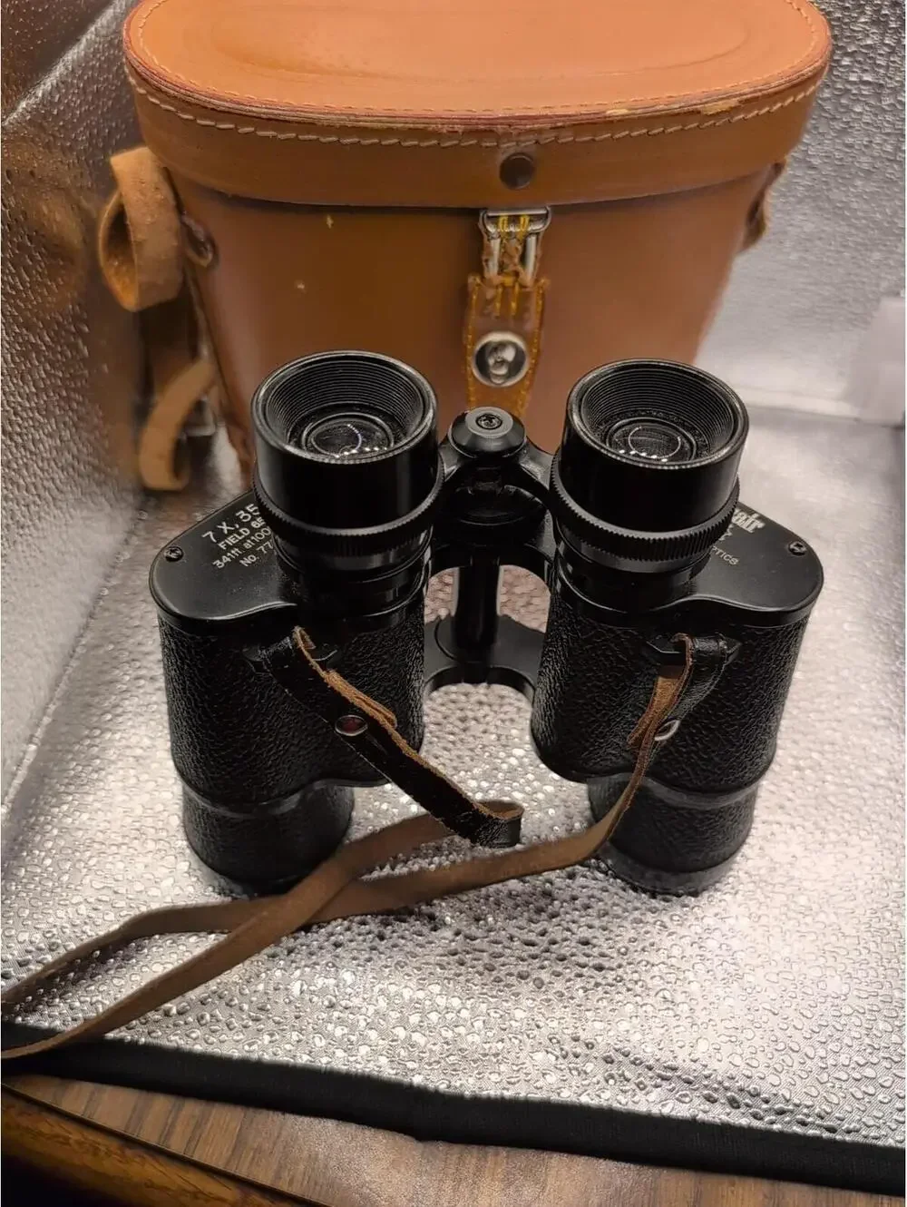Vintage Corsair 7 x 35 Field 65 degrees 341 ft at 1000 yards No 77448 w Case